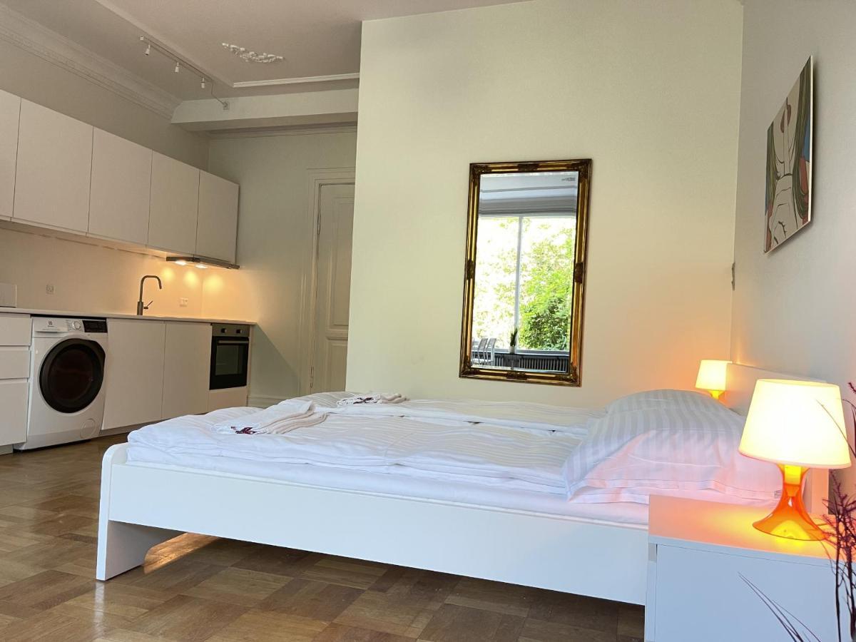 Aday - Aalborg Mansion - Studio With Terrace And Garden ภายนอก รูปภาพ
